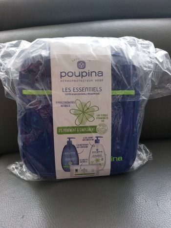 Trousse de toilette poupina