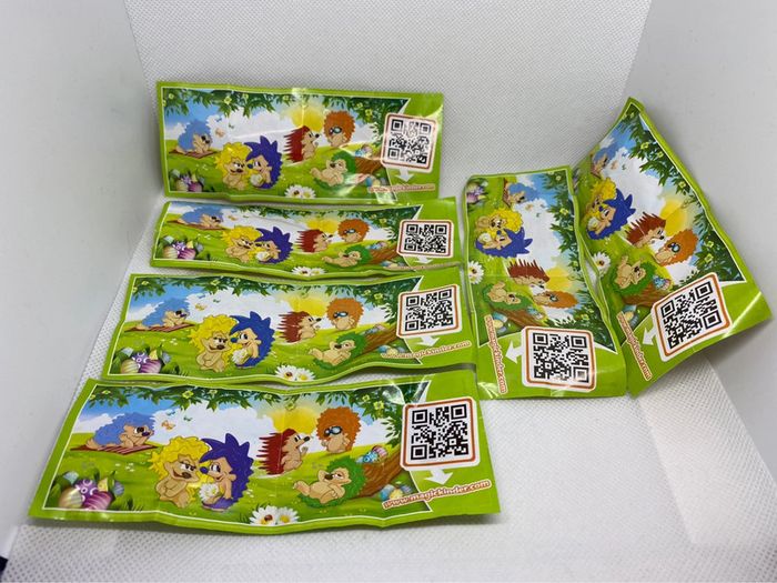 Lot de 6 figurines hérisson kinder surprise et leurs papiers - photo numéro 5