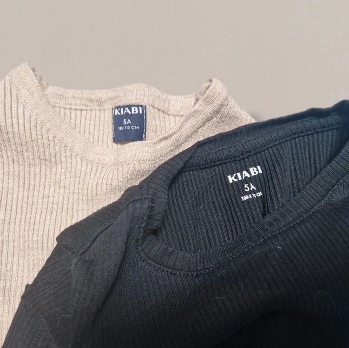 Petits pulls légés Kiabi noir & beige taille 5 ans - photo numéro 3