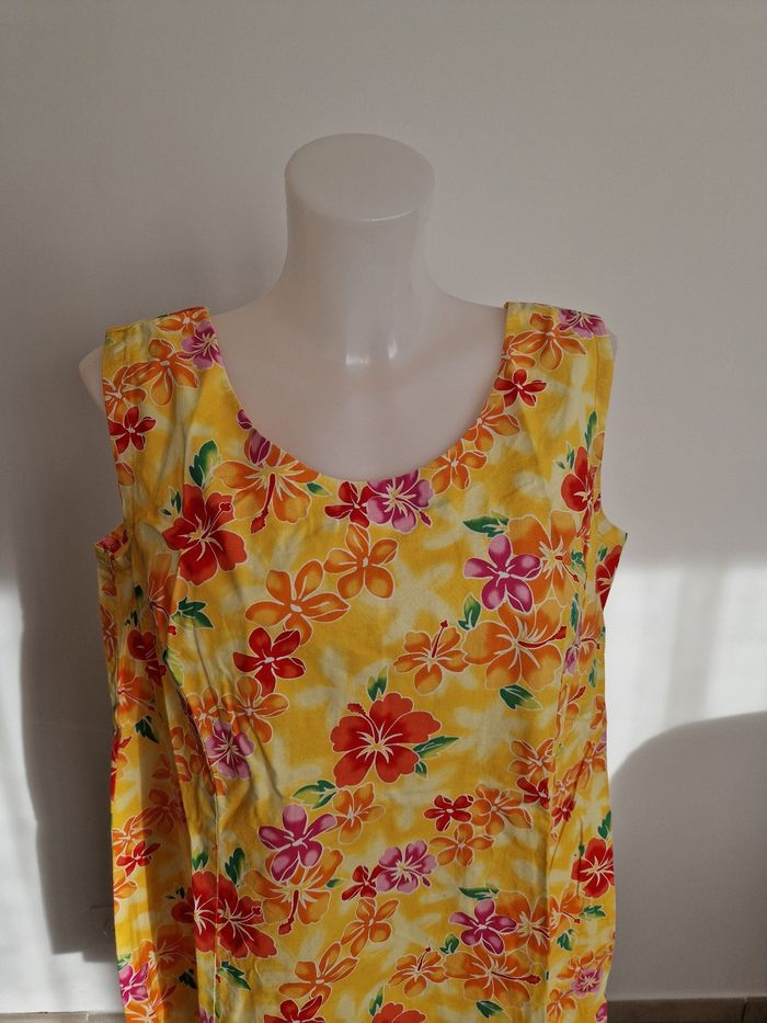 Robe polynésienne jaune à motif fleurs - photo numéro 2