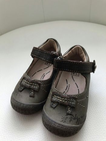 Chaussures fille taille 20