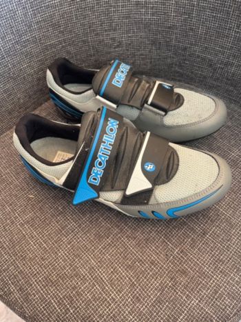 Chaussures de vélo Décathlon 600 racing pointure 42