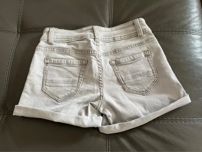 Short jean taille 34 - photo numéro 2
