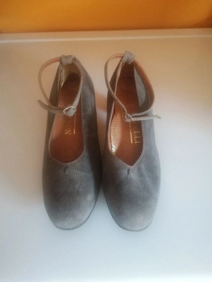 🌸👍Vintage 👍#Escarpins #cuir gris Pointure 3- 37 modèle Novelli " d' Hasley" 🌸 - photo numéro 4