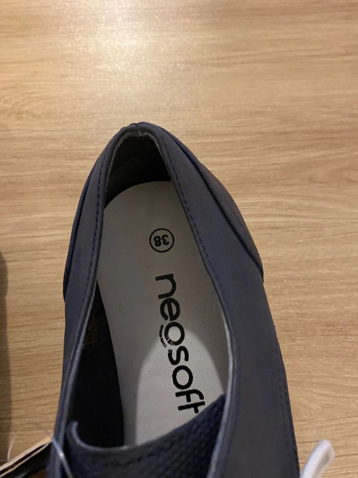 Chaussures homme taille 38 neuves - photo numéro 2