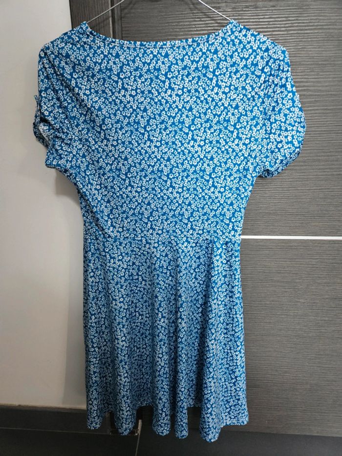 Robe fluide bleu a fleurs fille shein taille S - photo numéro 4