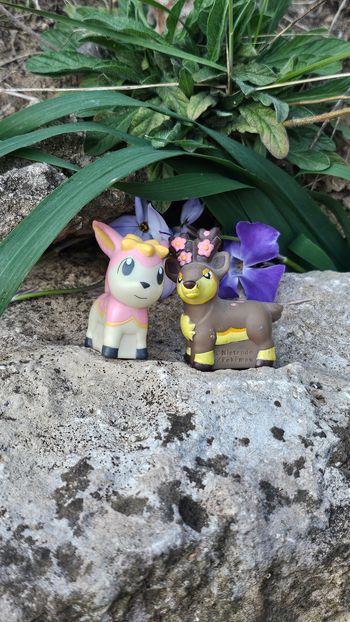 Super figurine Pokemon Nintendo finger puppet évolution vivaldaim 
