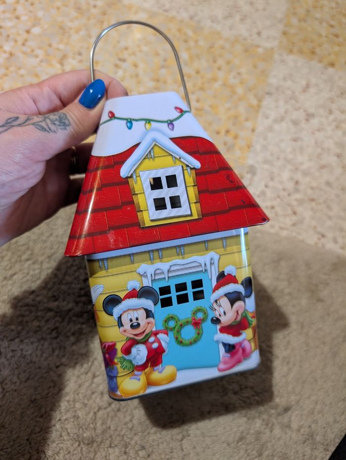 Maison en fer Disney - photo numéro 3