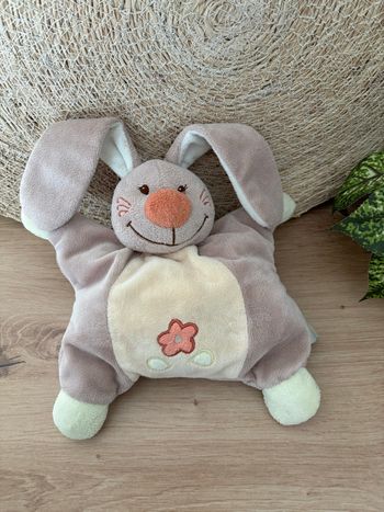 Doudou semi plat lapin pol jade beige crème fleur nattou 