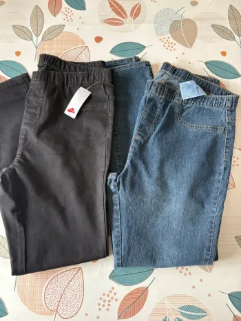Lot de jean élastique, neuf