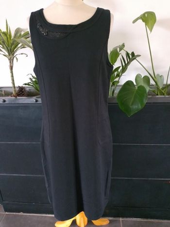 Robe noire sans manches Anne Weyburn