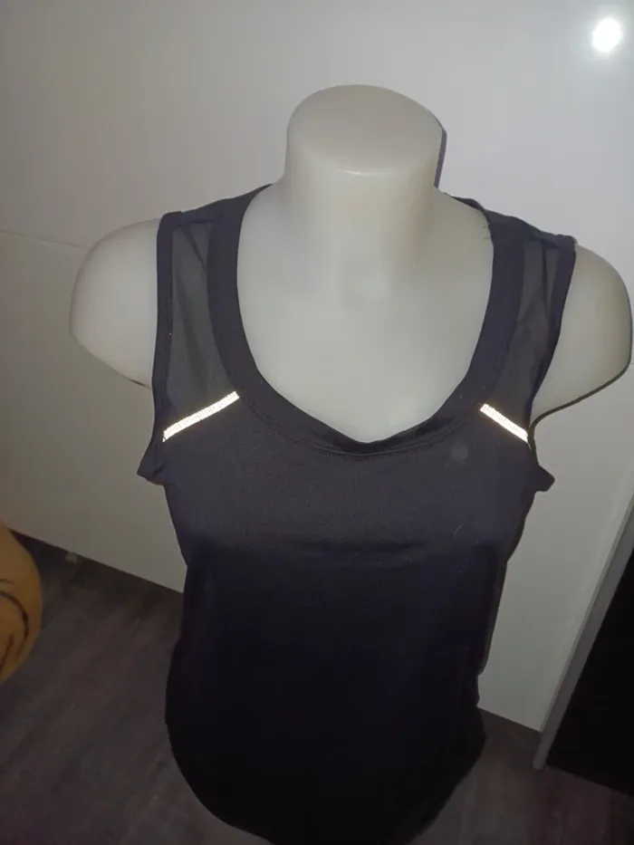 Débardeur de sport respirant taille M - photo numéro 3
