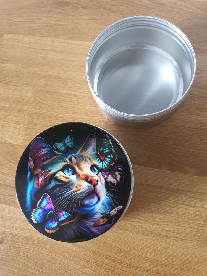 Boite de rangement en métal chat