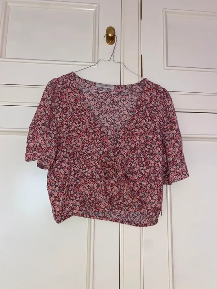 Blusa corta flores