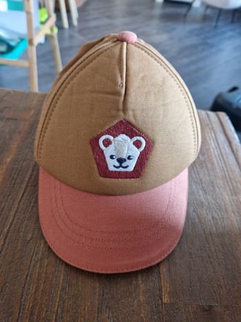 Casquette T43 1-6 mois neuve