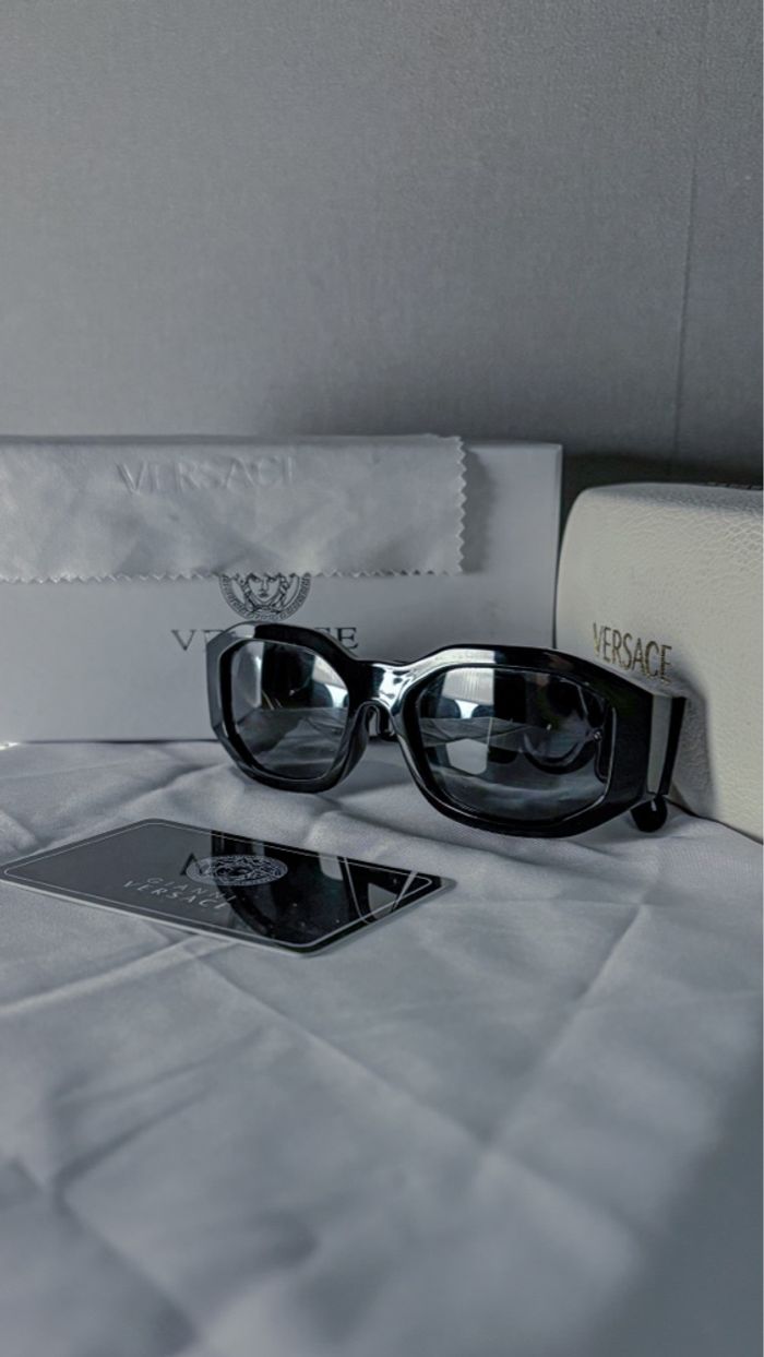 Lunettes de soleil noir - photo numéro 2