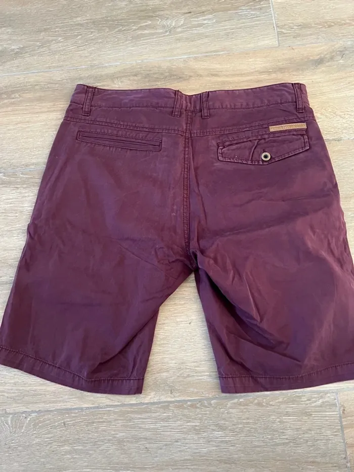 Short bordeaux taille 32 - photo numéro 3