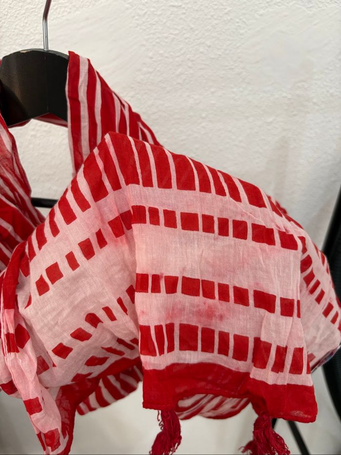 Châle léger à rayures rouge et blanc - Scottage - photo numéro 3