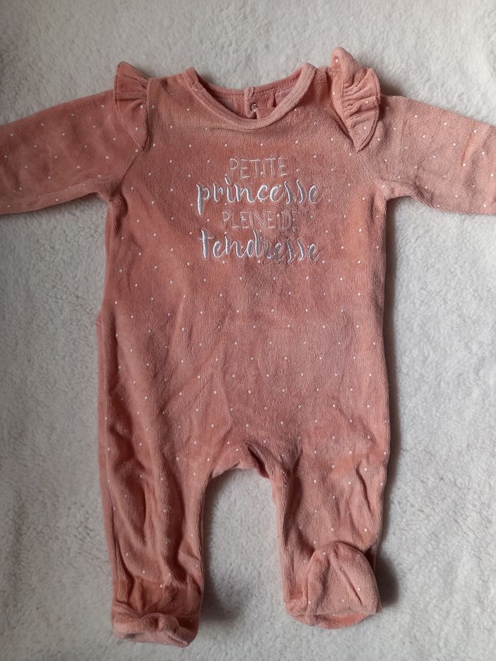 Lot de 10 pyjamas fille 3 mois hiver - photo numéro 2