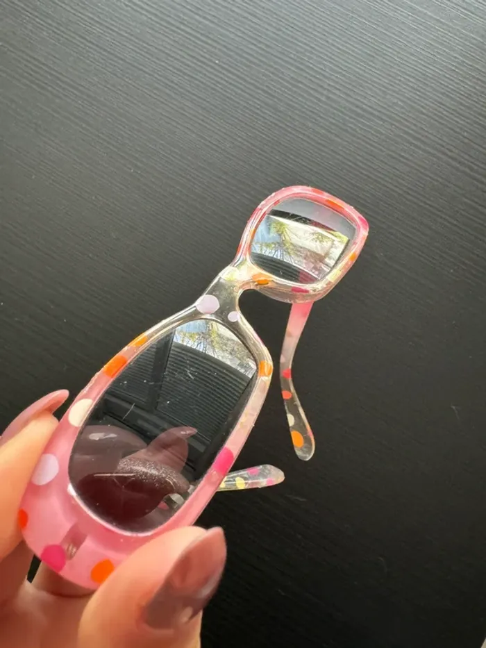 Lunettes de soleil pour enfant à pois - photo numéro 4