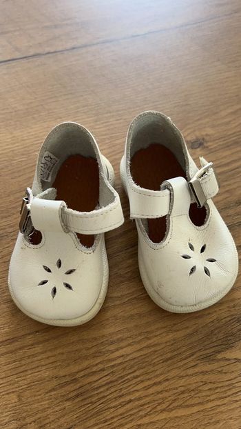 Chaussure bébé 18