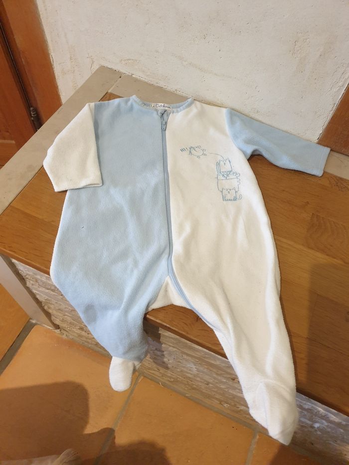 Lot 4 pyjamas hiver 9 mois - photo numéro 2