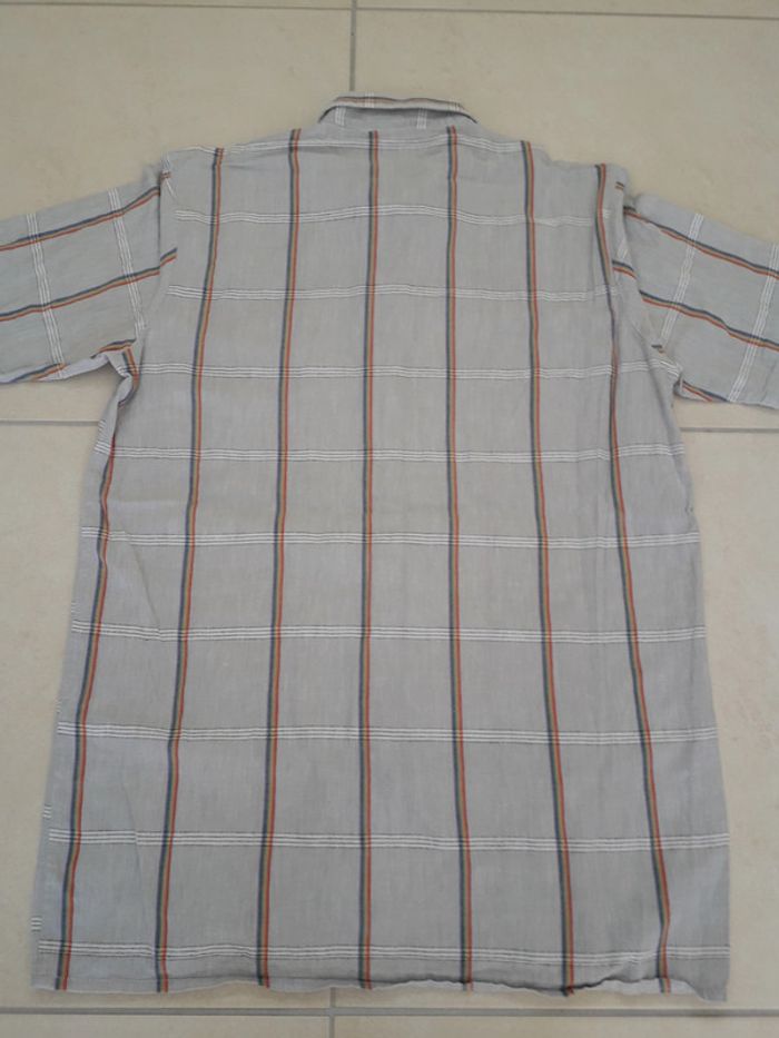 Chemise manche courte T 3 - photo numéro 2