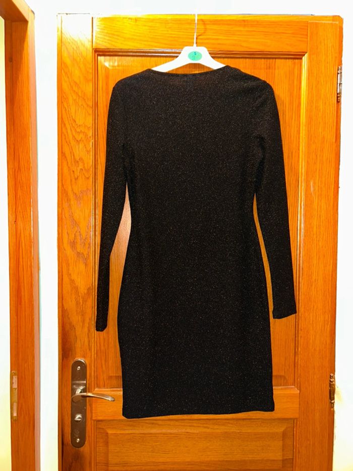 Robe noir à paillettes - photo numéro 4