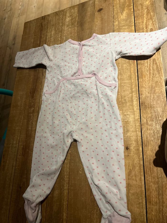 Lot de pyjamas - photo numéro 17