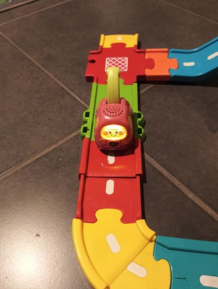 Mon aéroport intéractif Vtech - photo numéro 4