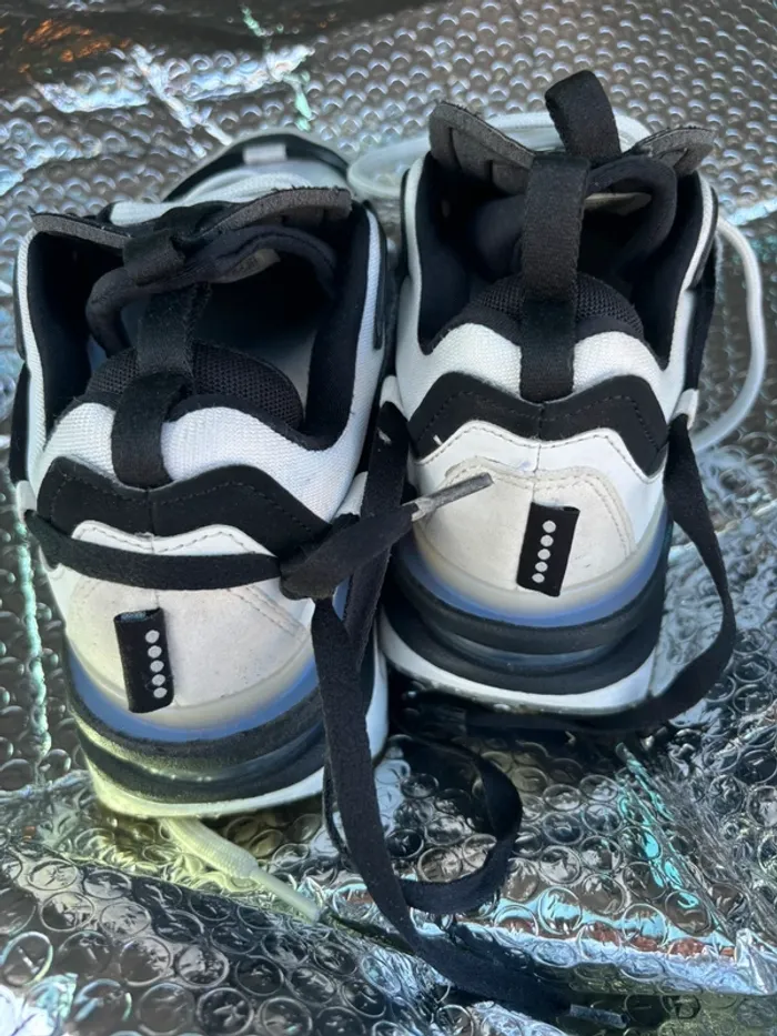 Nike Air Max Furyosa DH0531‑002 – T. 39 (Black / Summit White) - photo numéro 7
