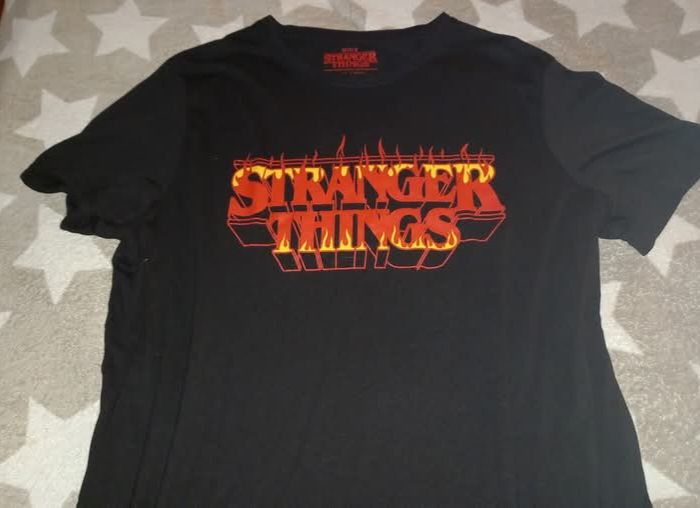 Tee shirt Stranger Things en L - photo numéro 2