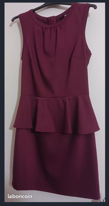 Robe, ajusté, couleur bordeaux