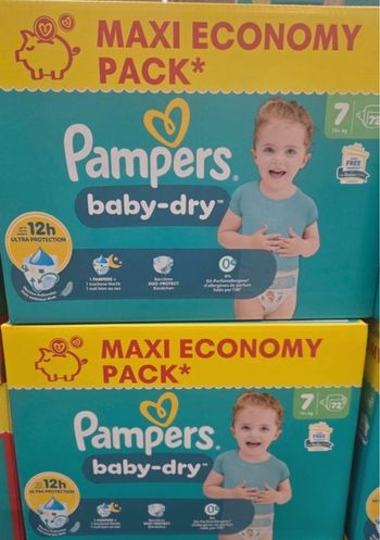 2 cartons de couches Pampers taille 7