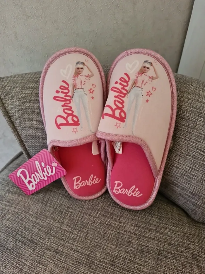 Chaussons Pointure  32 barbie