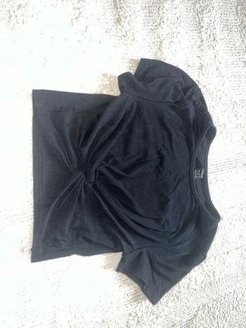 Tee shirt court