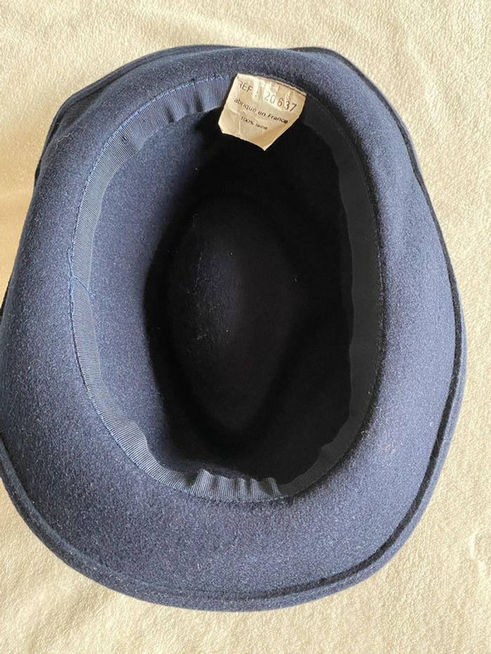 Chapeau femme en laine bleu marine - photo numéro 13