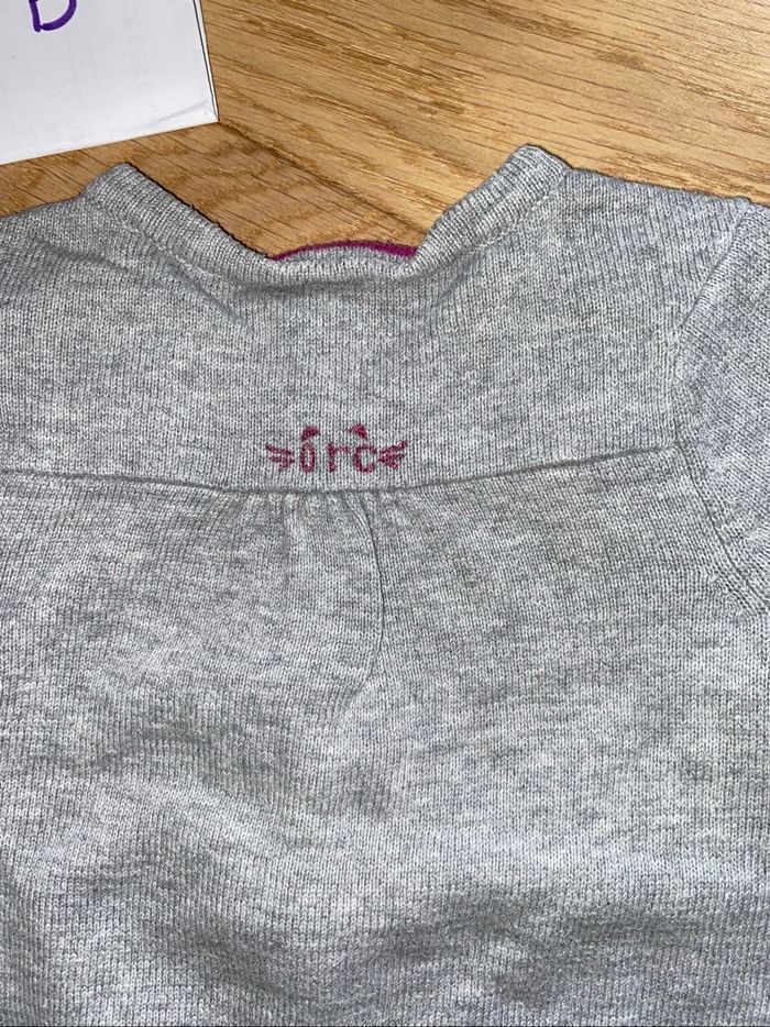 Lot gilet sweat 9 mois - photo numéro 7