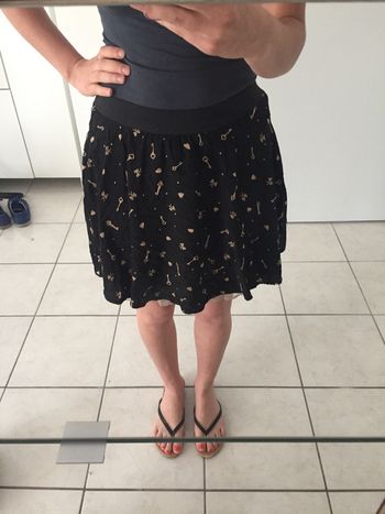Jupe à motifs avec dentelle