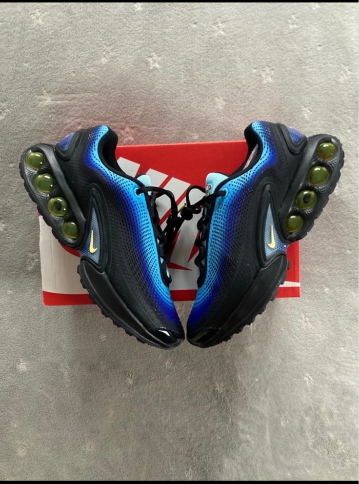 Basket Nike Air Max DN  bleu et noire - taille 41 - photo numéro 3