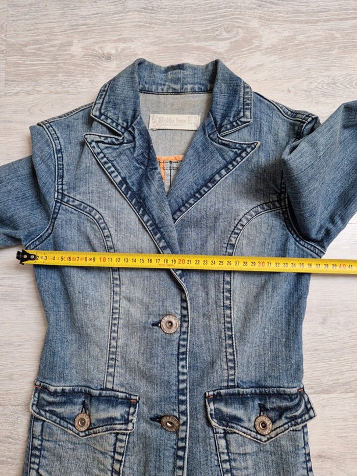 Veste en jean cintrée used Bershka taille S convient à un XS - photo numéro 5