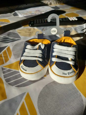 Baskets bébé 0/3 mois Winnie et Tigrou