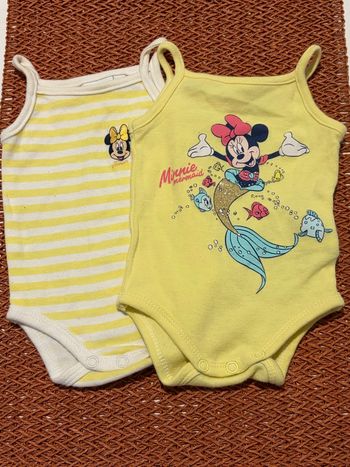 Lot bodies Disney 1 mois