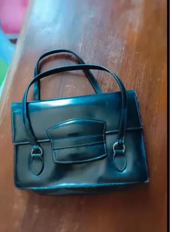 Sac à main cuir noir vintage