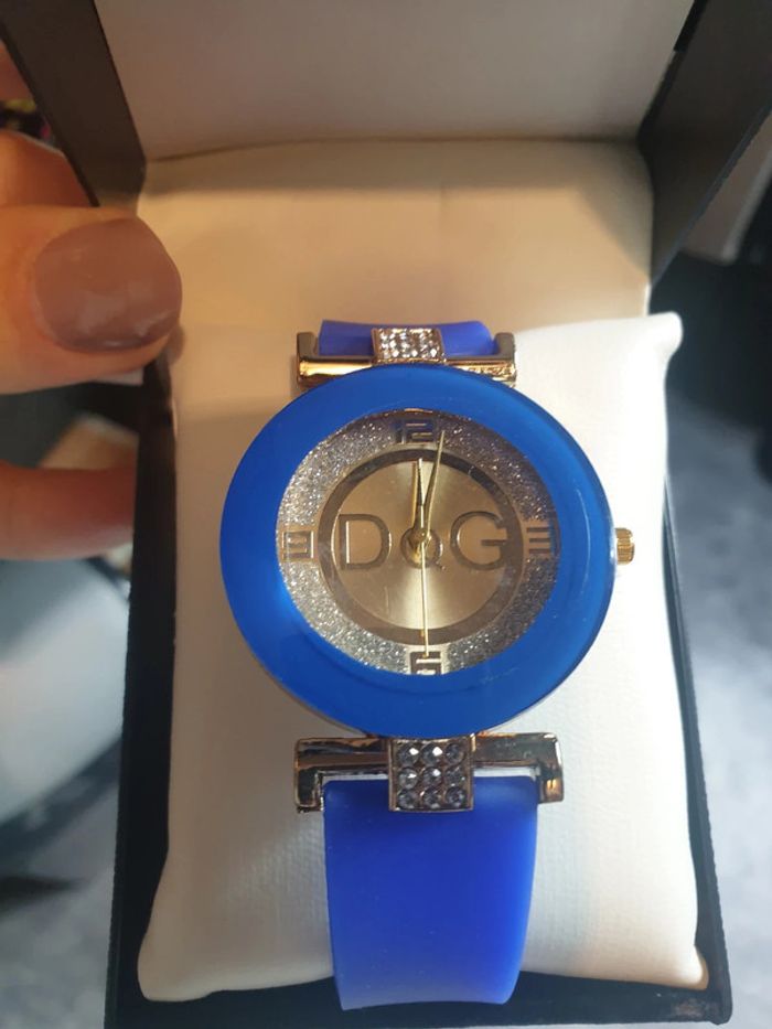 Montre fantaisie 💙 - photo numéro 2