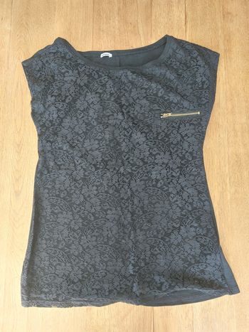Tee shirt