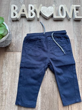 - Pantalon Kiabi  - 6 mois  - Très bon état