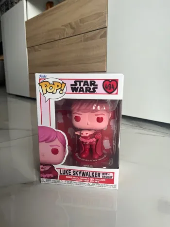 Funko Pop Luke Skywalker with grogu 494