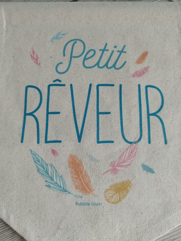 Bannière fanion pour décorer une chambre - photo numéro 3