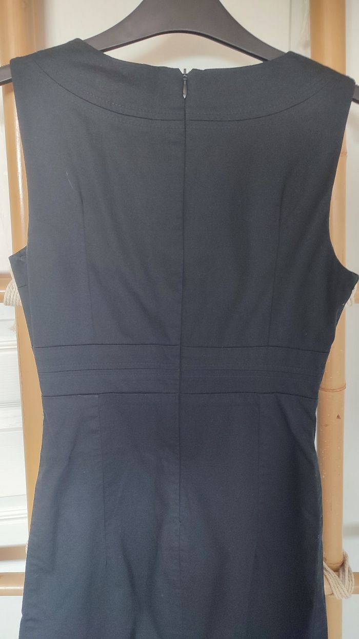 Robe Noire TBE - photo numéro 5